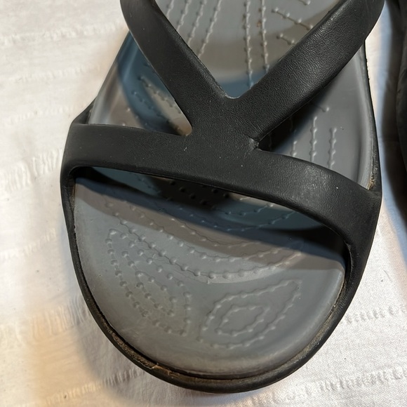 Crocs Strappy Wedge SANDALS Women’s 9 Black Slip-on Beach Shoes Patricia II - Picture 14 of 16